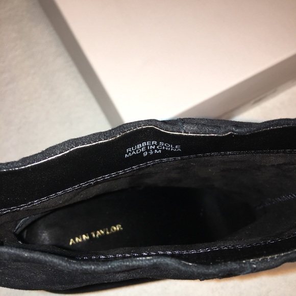 Ann Taylor Booties, Black 9.5 - Picture 4 of 8